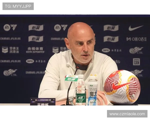 穆斯卡特:强硬球风下的温暖教练对年轻球员充满关怀 穆斯卡特:强硬球风下的温暖教练对年轻球员充满关怀