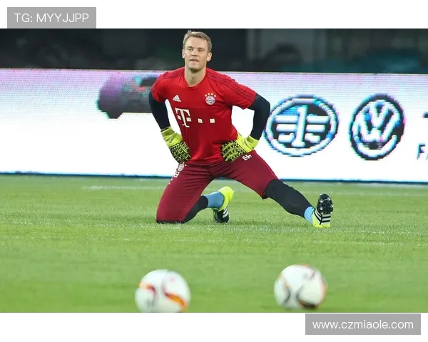 拜仁少一人依旧顽强防守诺伊尔再显传奇风采